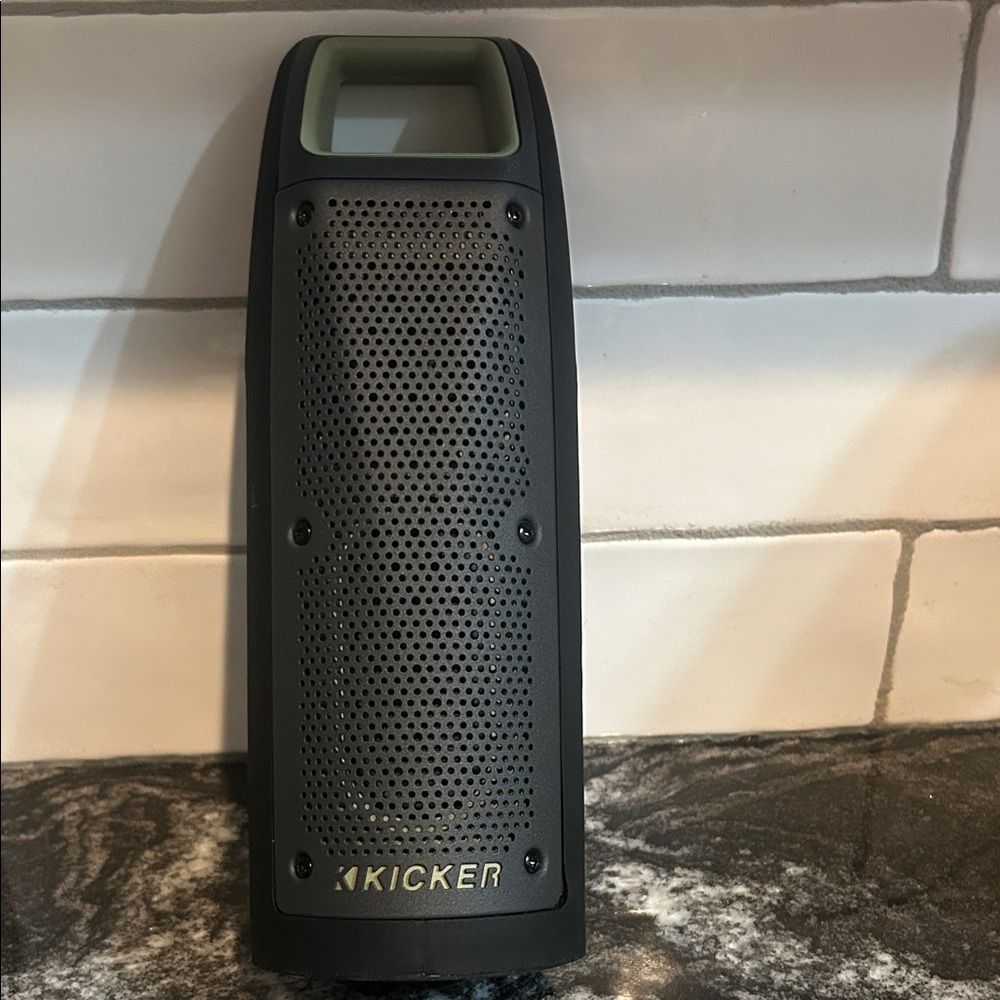✅ Kickers Portable Bluetooth Speaker Wireless Loud Bass Rechargeable Party Sound - Picture 7 of 11